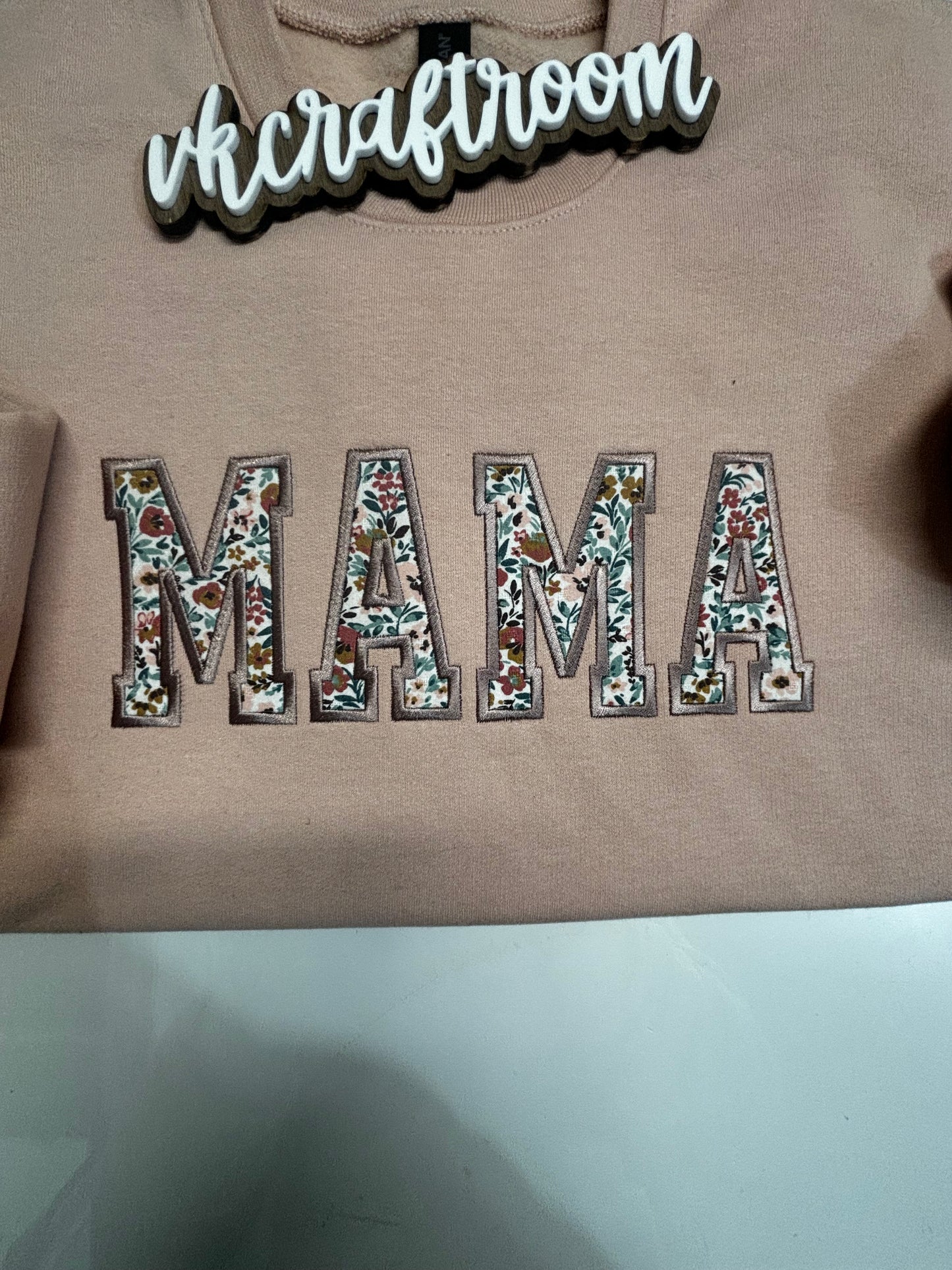 Mama Keepsake Sweatshirt, Embroidered Mama Sweatshirt, Appliqué Mama Sweatshirt